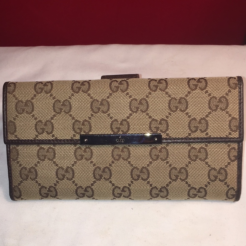 AUTHENTIC GUCCI WALLET​​​​
